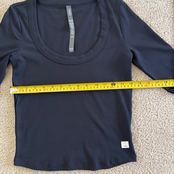 Vuori Women's Long Sleeve Pose Scoop Tee Black Size medium - Picture 14 of 14